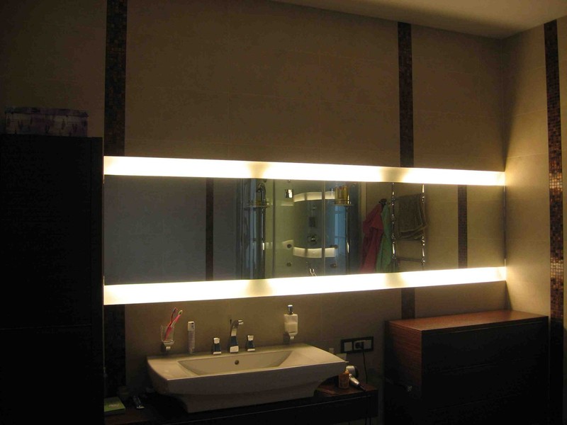 Зеркало 6мм с художественной матировкой и внутренней подсветкой